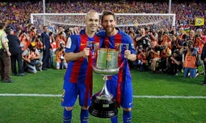 Messi: 'Trái bóng sẽ nhớ Iniesta'